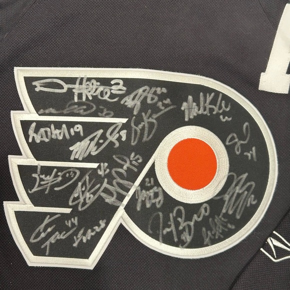 Signed Reebok Flyers Derian Hatcher Hockey Jersey - Picture 3 of 5